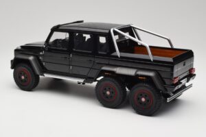 Mercedes AMG G63 W463 6x6 Gloss Black AUTOart 1:18 76306 Composite - image 7 of 8