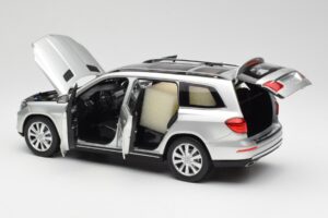 Mercedes GL-Class X166 Iridium Silver Metallic Norev 1:18 B66960097 Diecast - image 5 of 8