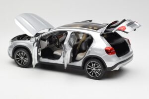 Mercedes GLA X156 Polar Silver Metallic Norev 1:18 B66960267 Diecast - image 5 of 8