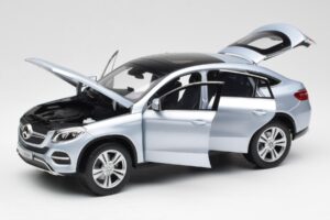 Mercedes GLE Coupe C292 Diamond Silver Norev 1:18 B66960358 Diecast - image 2 of 8