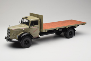 Mercedes L6600 Rungewagen Grey Black Minichamps 1:18 109031050-R1 Diecast