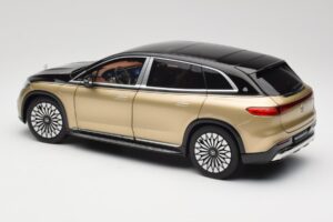 Mercedes Maybach EQS 680 V297 Beige NZG 1:18 B66960592 Diecast - image 7 of 8
