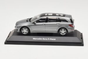 Mercedes R-Class W251 Palladium Silver Metallic Minichamps 1:43 B66960055 Diecast
