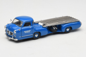 Mercedes Renntransporter Blue Wonder CMC 1:43 M-036K Diecast