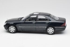 Mercedes S-Class W220 Blue Maisto 1:18 56051 Diecast - image 4 of 8