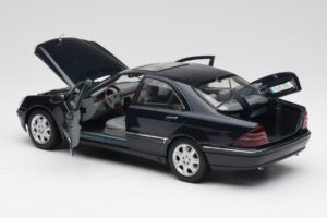 Mercedes S-Class W220 Blue Maisto 1:18 56051 Diecast - image 5 of 8