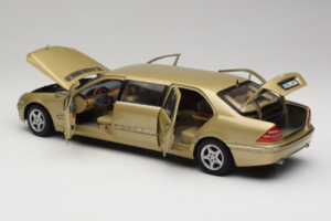 Mercedes S-Class W220 Pullman Gold Metallic Sun Star 1:18 4113 Diecast - image 5 of 8