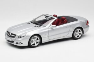 Mercedes SL 500 R230 Cabriolet Iridium Silver Minichamps 1:18 B66962388 Diecast