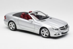 Mercedes SL 500 R230 Cabriolet Iridium Silver Minichamps 1:18 B66962388 Diecast - image 6 of 8