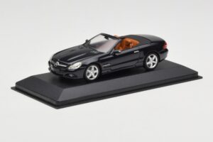 Mercedes SL R230 Black Minichamps 1:43 B66961922 Diecast - image 2 of 4