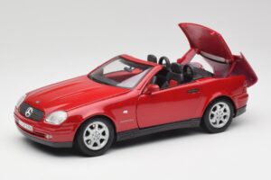 Mercedes SLK 230 R170 Red Maisto 1:18 56023 Diecast - image 2 of 9