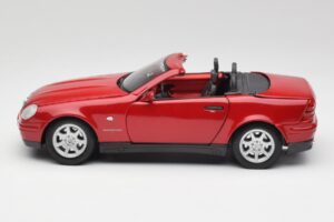 Mercedes SLK 230 R170 Red Maisto 1:18 56023 Diecast - image 5 of 9