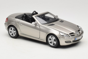 Mercedes SLK R171 Light Bronze Metallic Maisto 1:18 31674-R1 Diecast - image 6 of 8