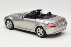 Mercedes SLK R171 Light Bronze Metallic Maisto 1:18 31674-R1 Diecast - image 7 of 8