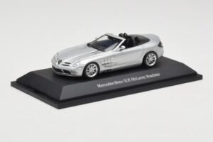Mercedes SLR McLaren Roadster Crystal Laurit Silver Minichamps 1:43 B66961005 Diecast - image 2 of 4