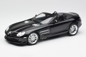 Mercedes SLR McLaren Roadster R199 Crystal Galaxit Black Minichamps 1:18 B66961004 Diecast