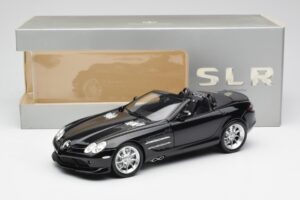 Mercedes SLR McLaren Roadster R199 Crystal Galaxit Black Minichamps 1:18 B66961004 Diecast - image 8 of 8