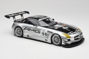 Mercedes AMG SLS C197 GT3 Team AMG China #96 M. Hakkinen / C. Cheng Zhuhai 6th 2011 Minichamps 1:18 151113196 Diecast - image 4 of 6
