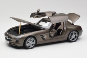 Mercedes SLS AMG C197 Monza Grey Minichamps 1:18 B66960044 Diecast - image 2 of 8