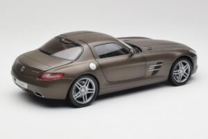 Mercedes SLS AMG C197 Monza Grey Minichamps 1:18 B66960044 Diecast - image 3 of 8