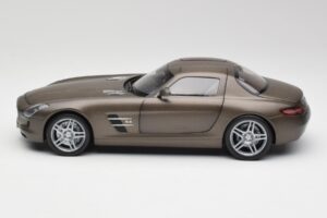 Mercedes SLS AMG C197 Monza Grey Minichamps 1:18 B66960044 Diecast - image 4 of 8