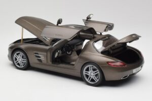 Mercedes SLS AMG C197 Monza Grey Minichamps 1:18 B66960044 Diecast - image 5 of 8