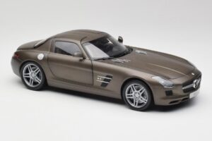 Mercedes SLS AMG C197 Monza Grey Minichamps 1:18 B66960044 Diecast - image 6 of 8