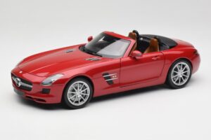 Mercedes SLS AMG R197 Roadster Le Mans Red Minichamps 1:18 100039030 Diecast