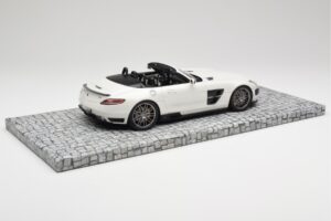 Mercedes Brabus SLS AMG 700 Biturbo Roadster Pearl White Minichamps 1:18 107032130 Diecast - image 2 of 6