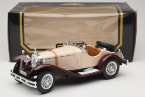 Mercedes SSK Beige & Dark Red Bburago 1:18 3009-M4 Diecast - image 6 of 6