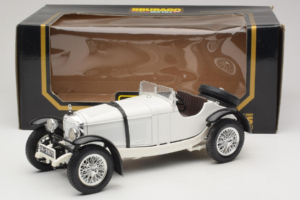 Mercedes SSK White Bburago 1:18 3009-P3 Diecast - image 6 of 6