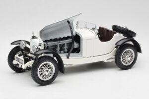 Mercedes SSKL White Bburago 1:18 3002 Diecast - image 2 of 8