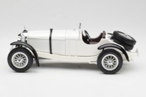 Mercedes SSKL White Bburago 1:18 3002 Diecast - image 4 of 8