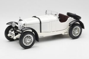 Mercedes SSKL White Bburago 1:18 3002 Diecast