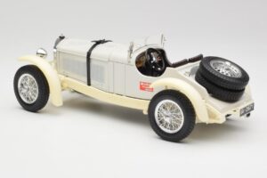 Mercedes SSKL White & Cream Bburago 1:18 3002-M1 Diecast - image 5 of 6