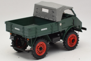 Mercedes Unimog 401 Green Schuco 1:18 135 Diecast - image 3 of 8