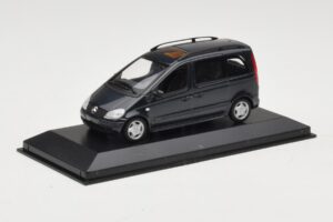 Mercedes Vaneo Dark Blue Minichamps 1:43 400031200 Diecast - image 2 of 4