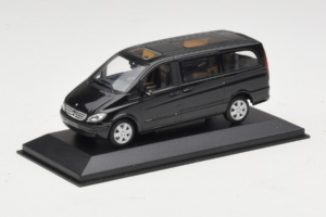 Mercedes Viano W639 Atlantis Blue Minichamps 1:43 B67871200 Diecast - image 2 of 4