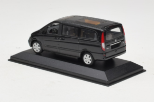 Mercedes Viano W639 Atlantis Blue Minichamps 1:43 B67871200 Diecast - image 3 of 4
