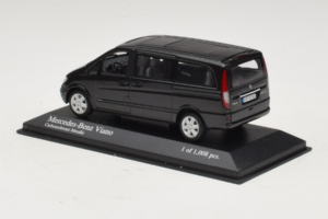 Mercedes Viano Black Minichamps 1:43 400032210 Diecast - image 3 of 4