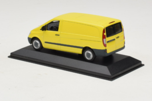 Mercedes Vito W638 Yellow Minichamps 1:43 B67871200-R1 Diecast - image 3 of 4