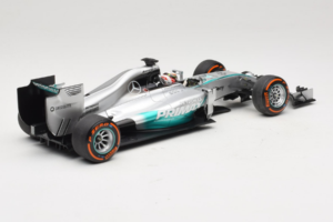 Mercedes W05 #44 L. Hamilton Mercedes AMG Petronas Malaysian Grand Prix Winner 2014 Minichamps 1:18 110140144 Diecast - image 2 of 7