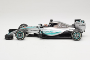 Mercedes W06 #44 L. Hamilton F1 World Champion 2015 Dealer Edition Minichamps 1:18 B66960539 Diecast - image 3 of 7