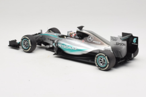 Mercedes W06 #44 L. Hamilton F1 World Champion 2015 Dealer Edition Minichamps 1:18 B66960539 Diecast - image 5 of 7