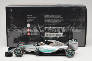 Mercedes W06 #44 L. Hamilton F1 World Champion 2015 Dealer Edition Minichamps 1:18 B66960539 Diecast - image 6 of 7