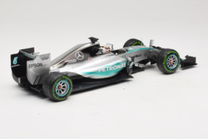 Mercedes W06 #44 L. Hamilton Mercedes AMG Petronas United States Grand Prix Winner World Champion 2015 Minichamps 1:18 110150 - image 2 of 7