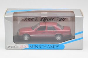 Mercedes 300D W124 Red Minichamps 1:43 3209 Diecast - image 4 of 4