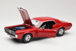 Mercury Cougar XR-7 Red Sun Star 1:18 1541 Diecast - image 2 of 8