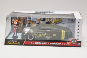 Mercury Gotham or Bust With Harley Quinn Figure Metals Diecast 1:24 30456 Diecast
