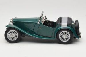 MG TC Midget Green American Mint 1:18 3048191 Diecast - image 4 of 8